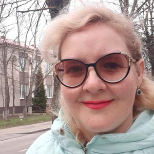 Девушки в Калининграде: Таша, 50 - ищет парня из Калининграда
