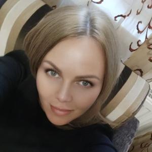 Девушки в Санкт-Петербурге: Ксения, 41 - ищет парня из Санкт-Петербурга