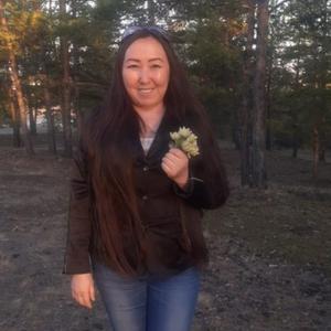 Девушки в Якутске: Таира, 46 - ищет парня из Якутска