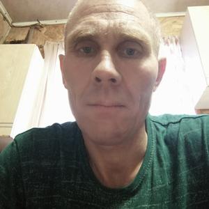 Виктор, 48 лет, Серафимович