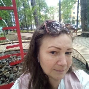 Девушки в Перми: Юлия, 51 - ищет парня из Перми
