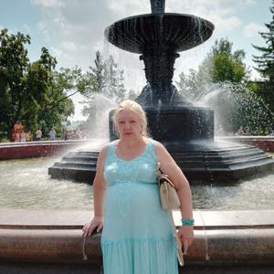Девушки в Омске: Нина, 74 - ищет парня из Омска