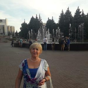 Девушки в Челябинске: Елена, 65 - ищет парня из Челябинска
