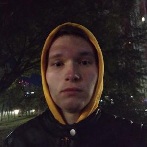 Парни в Челябинске: Максим, 23 - ищет девушку из Челябинска