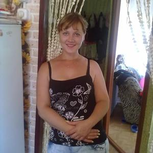 Девушки в Череповце: Ирина, 40 - ищет парня из Череповца