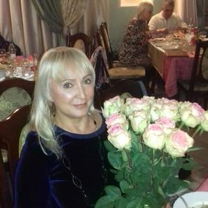 Девушки в Ульяновске: Татьяна, 61 - ищет парня из Ульяновска
