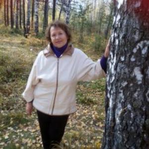 Девушки в Новосибирске: Вера, 71 - ищет парня из Новосибирска