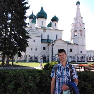 Парни в Великий Новгороде: Сергей, 41 - ищет девушку из Великий Новгорода