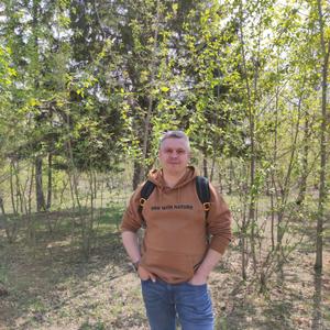 Парни в Омске: Илья, 45 - ищет девушку из Омска