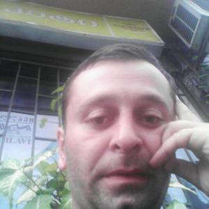 Парни в Батуми: Giorgi, 38 - ищет девушку из Батуми