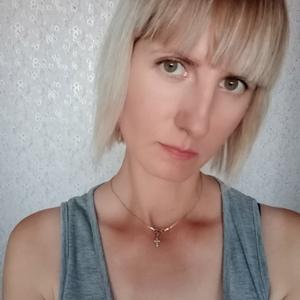 Девушки в Тольятти: Лидия, 41 - ищет парня из Тольятти
