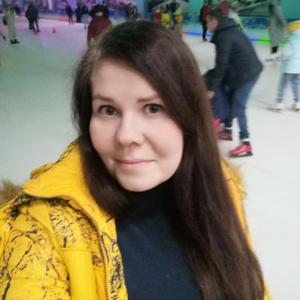 Девушки в Ижевске: Ксения, 42 - ищет парня из Ижевска