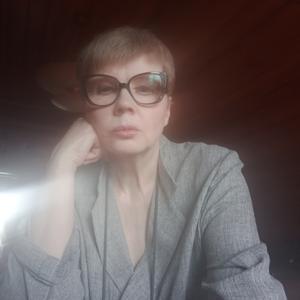Елена, 66 лет, Москва