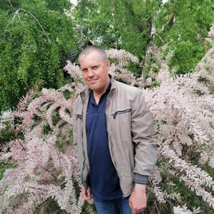 Олег, 45 лет, Спокойная