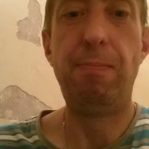 Парни в Пскове: Андрей, 51 - ищет девушку из Пскова