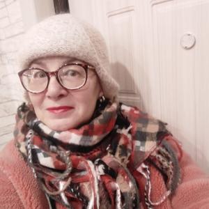 Девушки в Екатеринбурге: Ирина, 63 - ищет парня из Екатеринбурга