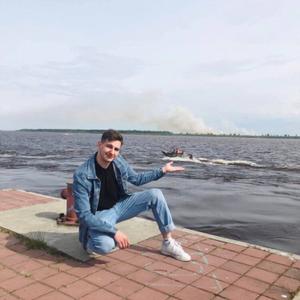Парни в Сургуте (Ханты-Мансийский АО): Антон, 26 - ищет девушку из Сургута (Ханты-Мансийский АО)
