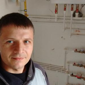 Парни в Томске: Анатолий, 41 - ищет девушку из Томска