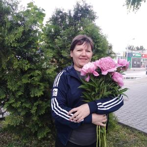 Девушки в Волгограде: Нелла, 57 - ищет парня из Волгограда