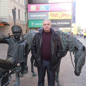 Олег, 55 лет, Курск
