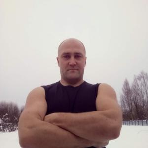 Парни в Твери: Сергей, 41 - ищет девушку из Твери