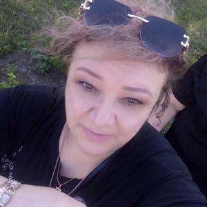 Девушки в Томске: Оксана, 53 - ищет парня из Томска