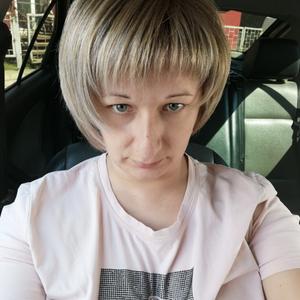 Девушки в Волгограде: Ольга, 37 - ищет парня из Волгограда