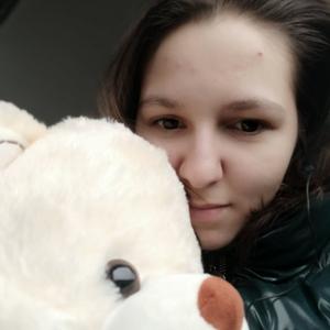 Девушки в Калининграде: Алина, 29 - ищет парня из Калининграда