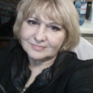 Девушки в Новосибирске: Ирина, 57 - ищет парня из Новосибирска