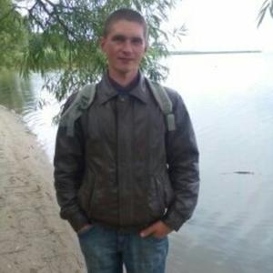 Парни в Калининграде: Виктор, 33 - ищет девушку из Калининграда