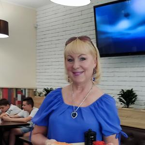 Девушки в Оренбурге: Елена, 47 - ищет парня из Оренбурга