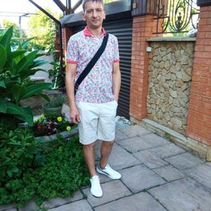 Парни в Кишиневе: Сергей, 45 - ищет девушку из Кишинева