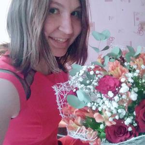 Девушки в Ижевске: Алена, 31 - ищет парня из Ижевска