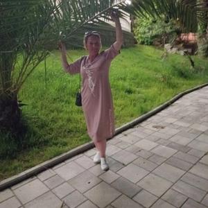 Девушки в Вологде: Оксана, 42 - ищет парня из Вологды