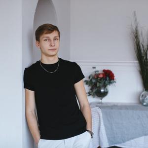 Антон, 21 год, Омск