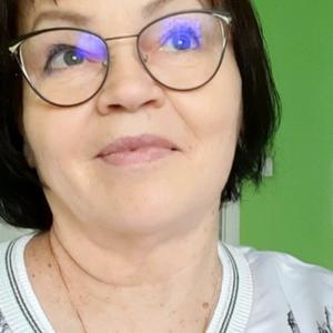 Девушки в Екатеринбурге: Любовь, 61 - ищет парня из Екатеринбурга