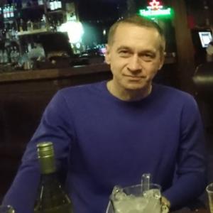 Парни в Тольятти: Александр, 50 - ищет девушку из Тольятти