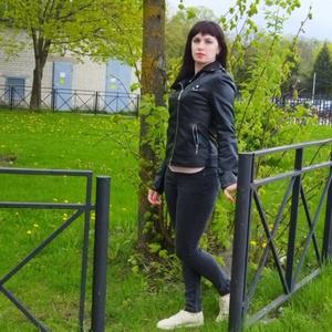Девушки в Твери: Лена Новикова, 34 - ищет парня из Твери