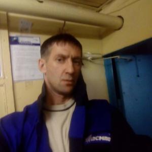 Парни в Карпинске: Виктор, 47 - ищет девушку из Карпинска