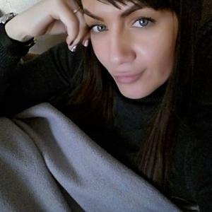 Девушки в Прокопьевске: Таня, 40 - ищет парня из Прокопьевска