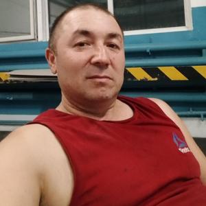Парни в Челябинске: Радмир, 44 - ищет девушку из Челябинска
