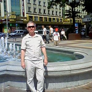 Парни в Калининграде: Виктор, 68 - ищет девушку из Калининграда