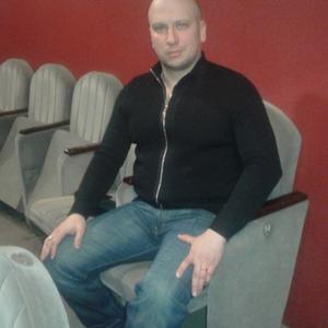 Парни в Саратове: Алексей Костин, 39 - ищет девушку из Саратова