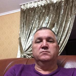 Парни в Саратове: Виктор, 68 - ищет девушку из Саратова