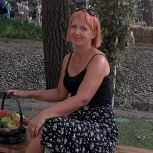 Девушки в Новая Усмани: Елена, 41 - ищет парня из Новая Усмани