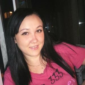 Девушки в Ижевске: Анастасия, 30 - ищет парня из Ижевска