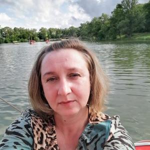 Девушки в Черкесске: Анна, 49 - ищет парня из Черкесска
