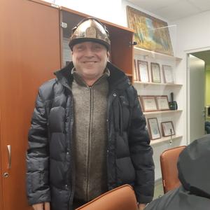 Парни в Череповце: Анатолий, 61 - ищет девушку из Череповца