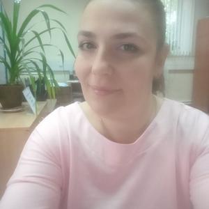 Девушки в Волгодонске: Елена, 33 - ищет парня из Волгодонска