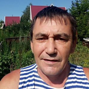Юрий, 56 лет, Безрукавка
